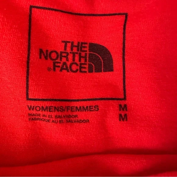 The North Face Women’s Red Short Sleeve Tee Size: Medium - Picture 5 of 6